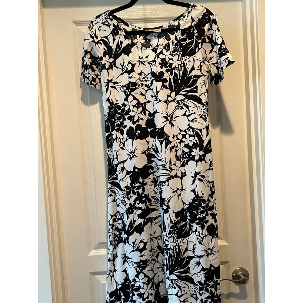 Hilo Hattie Dress XS Hawaiian Black 7 White  Maxi  Floral Tropical Print